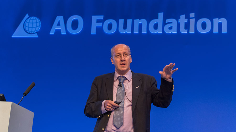 Prof Geoff Richards celebrates 30 years at ARI
