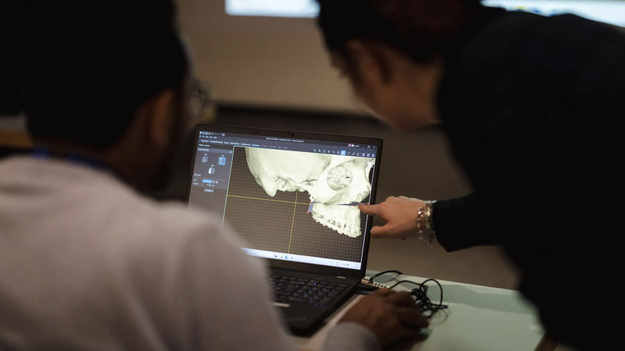 Updated AO CMF curriculum integrates emerging technologies: Virtual Surgical Planning, intraoperative navigation and imaging, 3D models and AR