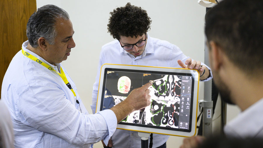 Updated AO CMF curriculum integrates emerging technologies: Virtual Surgical Planning, intraoperative navigation and imaging, 3D models and AR