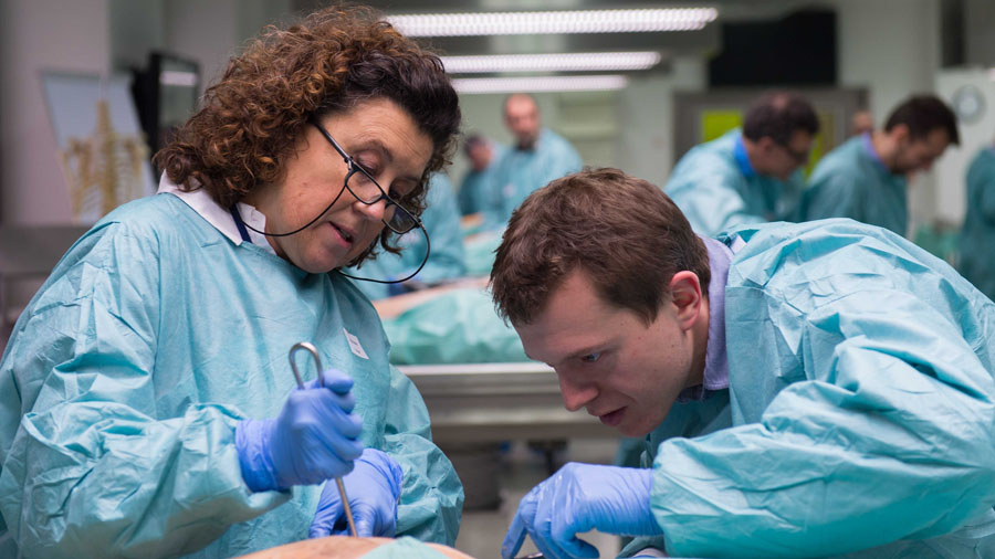 AO Recon Course—Comprehensive Periprosthetic Fracture Management of the Hip and Knee