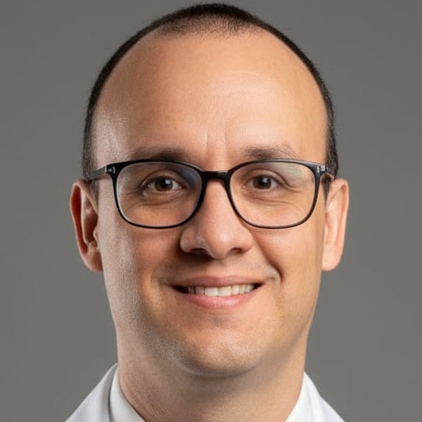 Dr Daniel Navarro Vergara